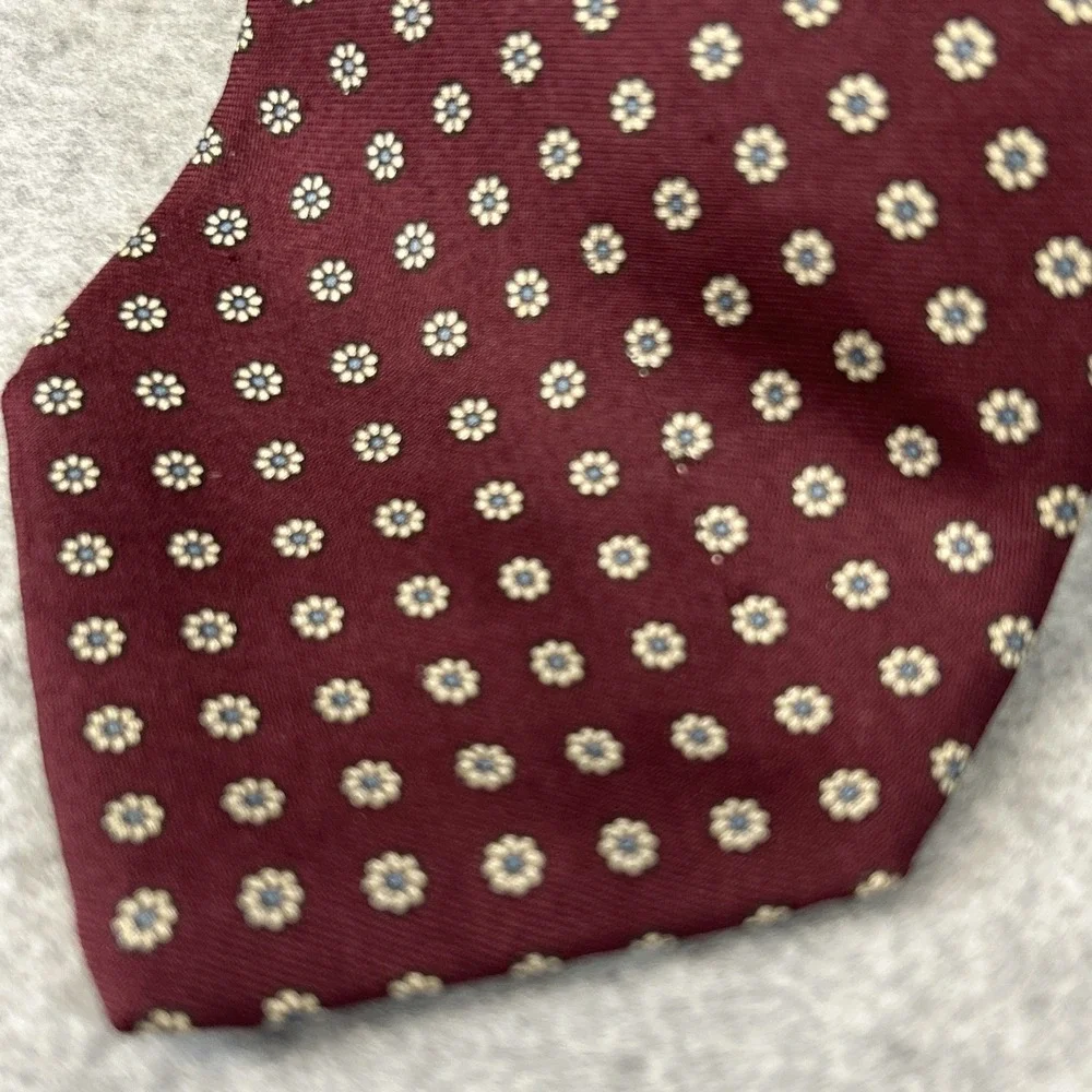 Vintage Tie Windsor Collection 100% Italian Silk Flower Pattern 58x3-1/8